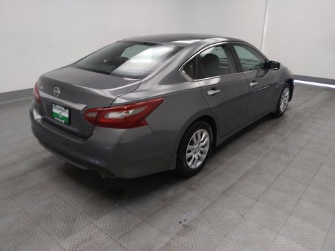 Used 2018 Nissan Altima 2.5 S w/ S Convenience Package image 9