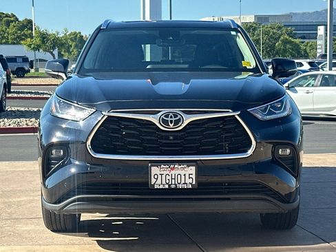 Used 2023 Toyota Highlander Limited AWD/4WD image 10