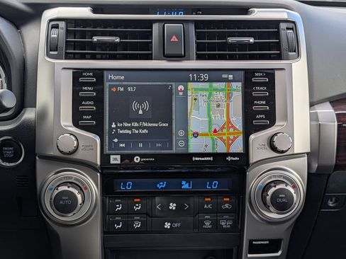 Used 2020 Toyota 4Runner Limited AWD/4WD image 22