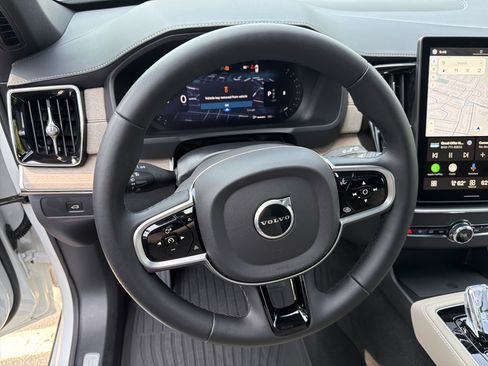 Used 2026 Volvo XC90 B6 Plus w/ Protection Package Premier AWD/4WD image 18