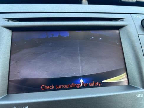 Used 2014 Toyota Prius Three FWD image 21