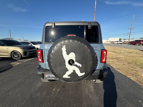 Used 2023 Ford Bronco Badlands w/ Sasquatch Package image 9