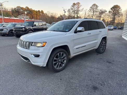 Used 2017 Jeep Grand Cherokee Overland image 7