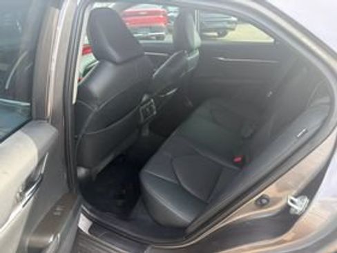 Used 2023 Toyota Camry XSE FWD image 10