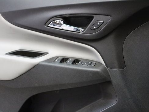 Used 2022 Chevrolet Equinox LT image 9