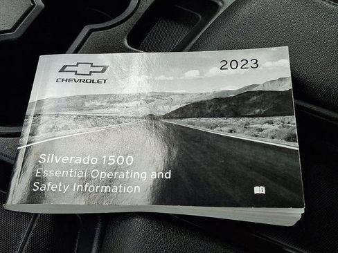 Used 2023 Chevrolet Silverado 1500 LT AWD/4WD image 28
