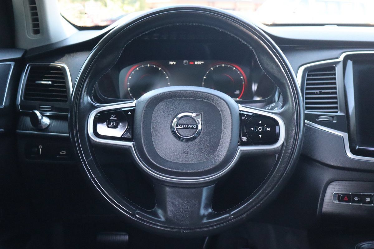 Used 2020 Volvo XC90 T5 Momentum AWD/4WD image 18