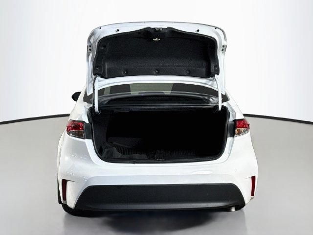 Used 2025 Toyota Corolla LE FWD image 33