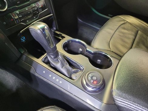 Used 2016 Ford Explorer XLT w/ Equipment Group 202A image 26