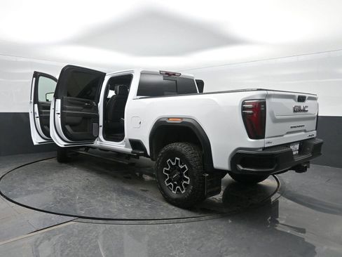 Used 2026 GMC Sierra 2500 AT4X image 52