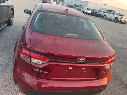 Used 2025 Toyota Corolla LE image 5