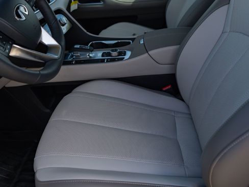 Certified 2026 INFINITI QX60 Luxe w/ Cargo Package FWD image 8