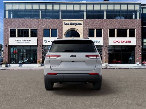 New 2026 Jeep Grand Cherokee L 4WD image 7