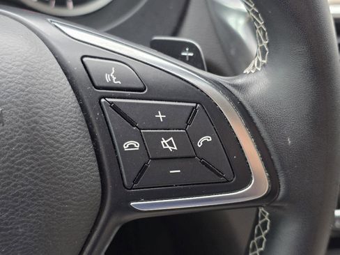 Used 2019 INFINITI QX30 w/ Navigation Package image 12