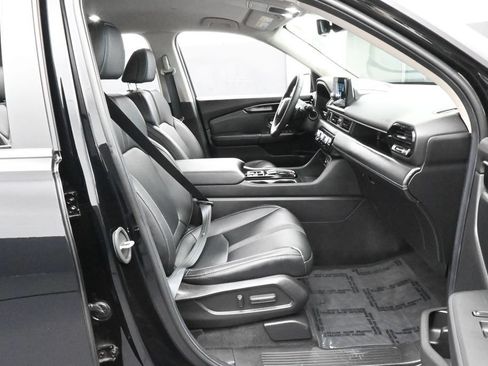 Used 2025 Honda Pilot EX-L image 45