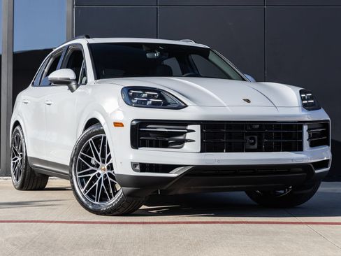Certified 2026 Porsche Cayenne AWD/4WD image 6