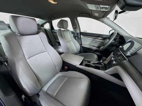 Used 2019 Honda Accord LX image 25