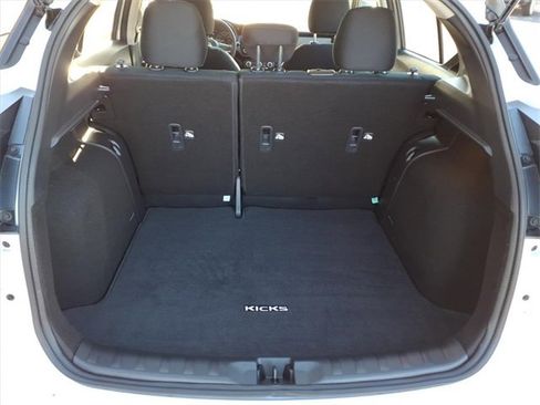 Used 2024 Nissan Kicks SV image 13