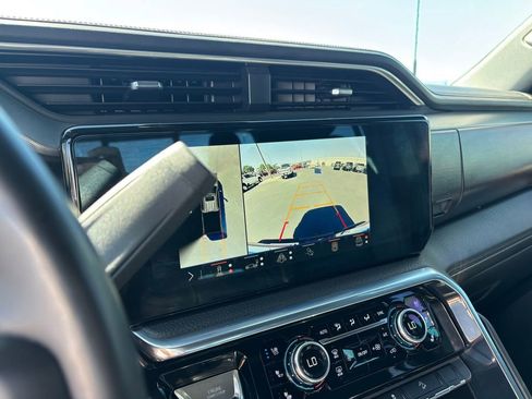 Used 2024 GMC Sierra 2500 Denali w/ Denali Reserve Package image 21