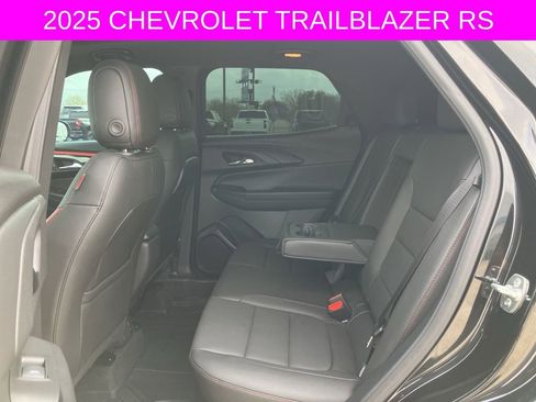 Used 2025 Chevrolet TrailBlazer RS w/ Convenience Package image 17