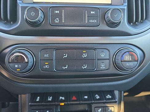 Used 2022 Chevrolet Colorado Z71 w/ Safety Package image 26