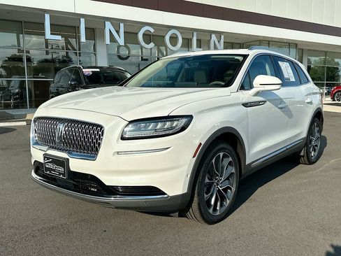 Certified 2023 Lincoln Nautilus Reserve w/ Equipment Group 201A AWD/4WD image 1