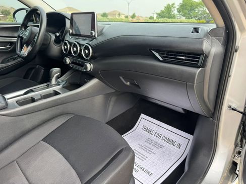 Used 2023 Nissan Sentra SV FWD image 32