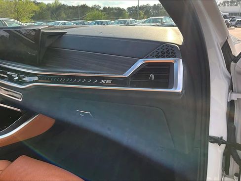 Used 2024 BMW X5 xDrive40i w/ Parking Assistance Package image 18