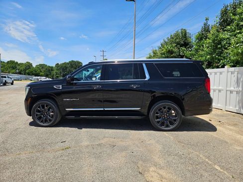New 2026 GMC Yukon XL Denali RWD image 2