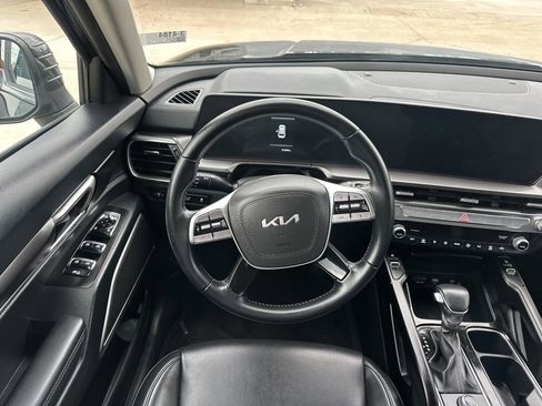 Used 2025 Kia Telluride S FWD image 10