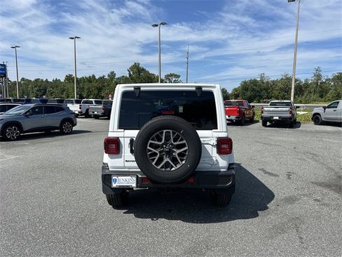New 2025 Jeep Wrangler Sahara image 5