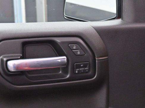 Used 2021 GMC Sierra 1500 AT4 w/ Technology Package AWD/4WD image 11