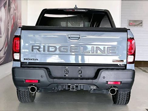 Used 2025 Honda Ridgeline TrailSport image 5