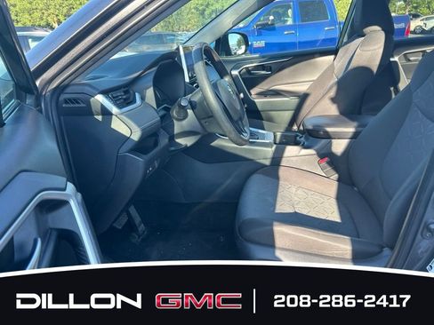 Used 2025 Toyota RAV4 XLE AWD/4WD image 7