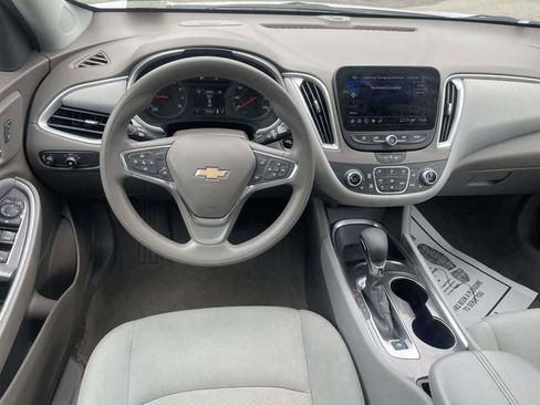 Used 2023 Chevrolet Malibu LT FWD image 9
