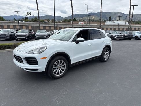 Used 2021 Porsche Cayenne image 1