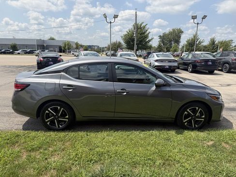 Used 2024 Nissan Sentra SV FWD image 6