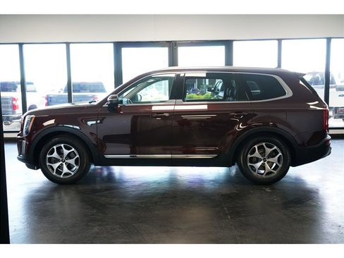 Used 2022 Kia Telluride EX w/ Towing Package AWD/4WD image 4