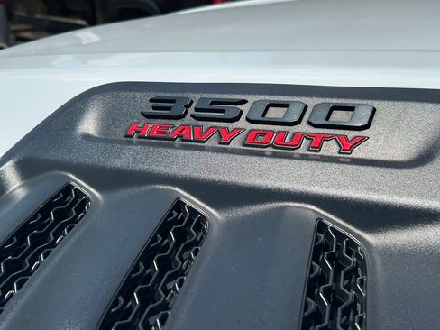 Used 2025 RAM 3500 Limited AWD/4WD image 18