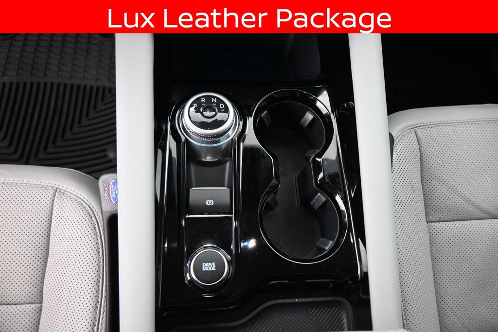 Used 2026 Ford Explorer Platinum w/ LUX Leather Package AWD/4WD image 14