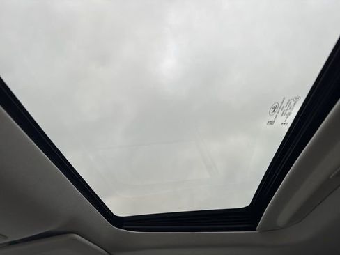 New 2025 Ford Maverick XLT w/ XLT Luxury Package image 24