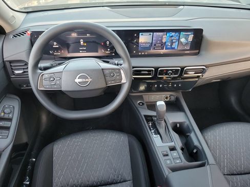 New 2026 Nissan Sentra SV w/ Floor Mat Package FWD image 4
