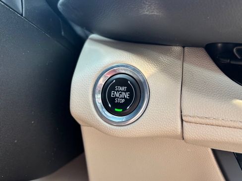 Used 2023 Buick Envision Avenir AWD/4WD image 35