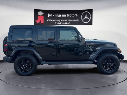 Used 2021 Jeep Wrangler Unlimited Sahara image 6