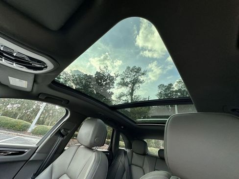 Used 2023 Porsche Macan image 26