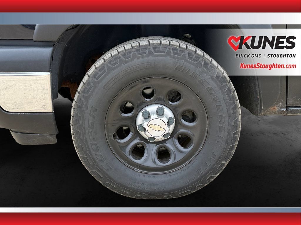 Used 2006 Chevrolet Silverado 1500 W/T AWD/4WD image 10