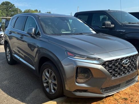 Used 2020 Hyundai Santa Fe SE AWD/4WD image 2