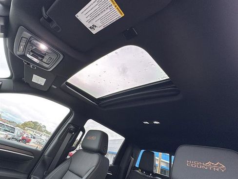 New 2026 Chevrolet Silverado 1500 High Country w/ High Country Premium Package AWD/4WD image 28