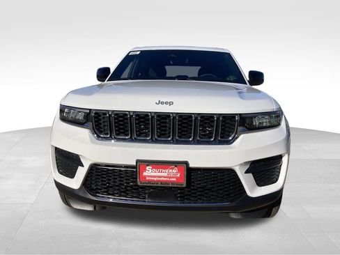 New 2025 Jeep Grand Cherokee 4WD image 8