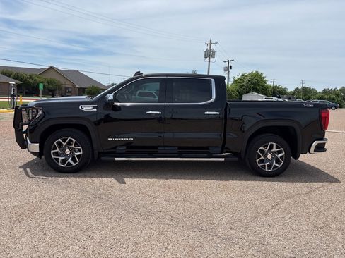 Used 2025 GMC Sierra 1500 SLT AWD/4WD image 2